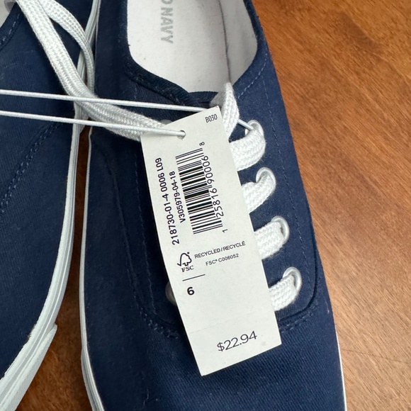 Old Navy - Mens Sneakers - Blue - Size 6 - NEW with Tags - Picture 2 of 3